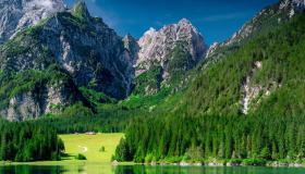 I Laghi di Fusine in primavera: i due laghi gemelli delle Alpi Giulie da scoprire