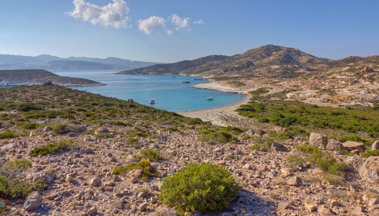 Isola Polyaigos, Cicladi