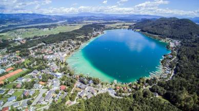 In Carinzia c’è il lago più caldo d’Europa: è il meraviglioso Klopeiner See