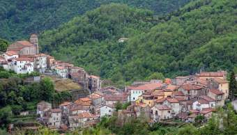 Lagonegro, il borgo lucano della Monna Lisa e delle scalinate di pietra