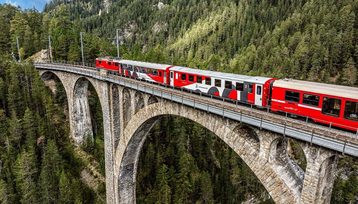 Landwasser World, lungo la tratta UNESCO dell&rsquo;Albula, Svizzera