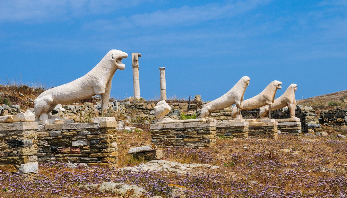 Leoni di Naxos, Delos