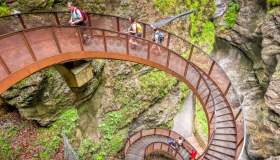 Liechtensteinklamm, la gola che ruggisce tra le montagne del Salisburghese e trasforma la roccia in vertigine