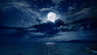 In cielo arriva la Mini Luna Blu, lo spettacolo della Blue Moon del 31 maggio