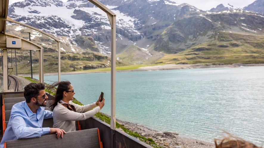 Trenino Rosso del Bernina: viaggio a bordo della nuova classe esclusiva