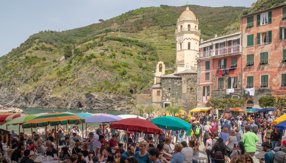 Vernazza frena l’overtourism: le novità della perla delle Cinque Terre