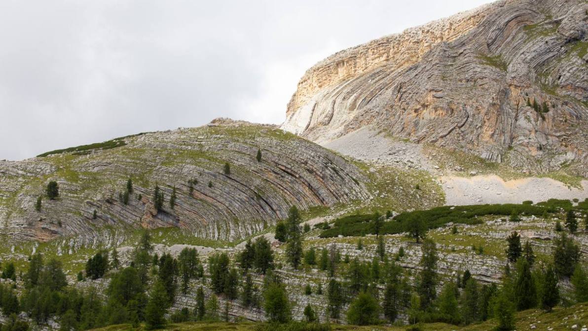In Italia c’è il Parlamento delle Marmotte, un anfiteatro naturale dove la leggenda incontra la geologia