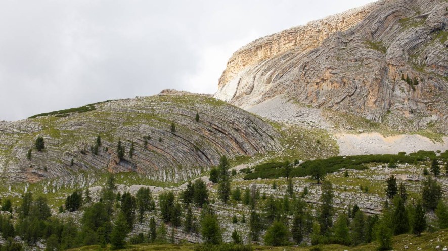 In Italia c’è il Parlamento delle Marmotte, un anfiteatro naturale dove la leggenda incontra la geologia