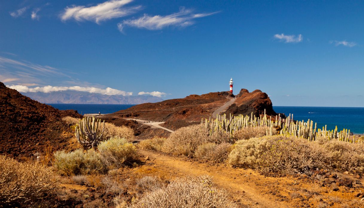 https://siviaggia.it/wp-content/uploads/sites/2/2026/05/Punta-de-Teno-Tenerife.jpg
