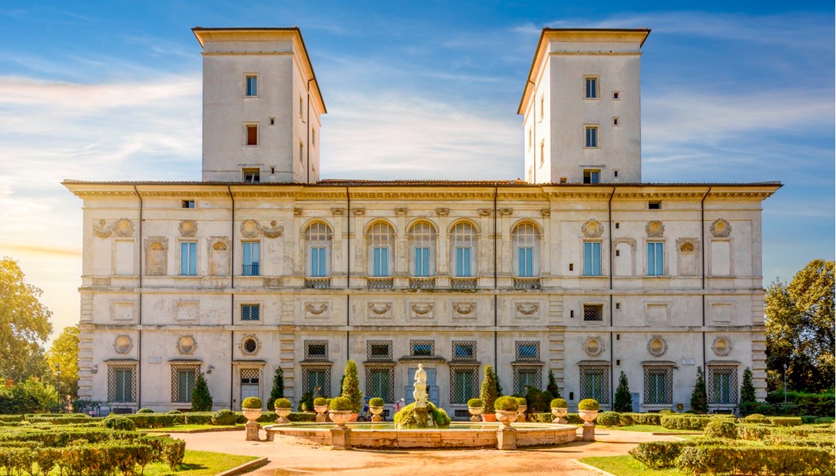 Anche la Galleria Borghese, che si trova all'interno dell'omonima villa, compare tra le location della nuova serie RAI tratta dai romanzi di Walter Veltroni 