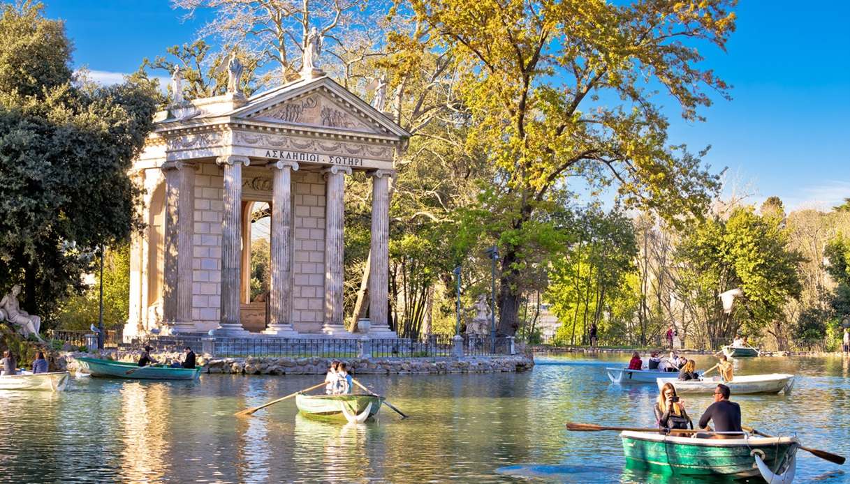 In alcune scene di "Buonvino - Misteri a Villa Borghese" compare l'inconfondibile Giardino del Lago 