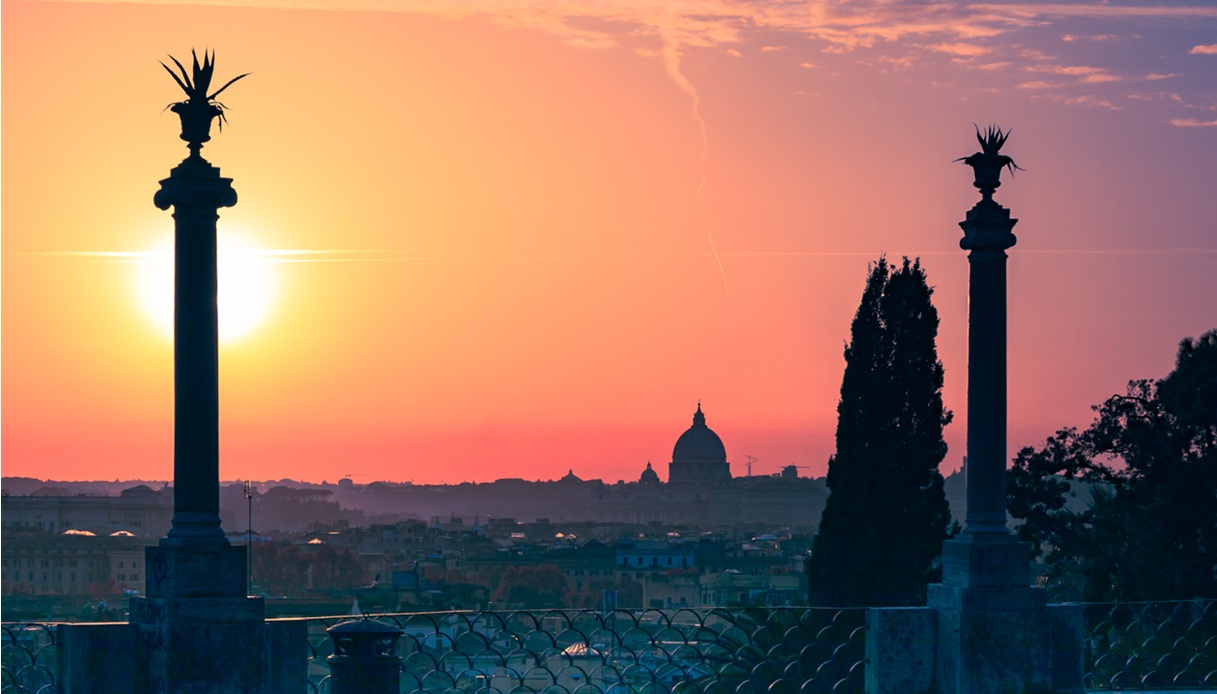 La Terrazza del Pincio è uno dei punti da non perdere di Villa Borghese, location della nuova serie RAI con Giorgio Marchesi