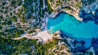 Calo des Marmols, la spiaggia solitaria e incontaminata tra le scogliere di Maiorca