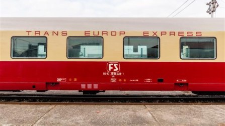 Viaggio tra Milano e Alba con gli Itinerari d’Autore: sul salotto retrò delle carrozze Gran Confort