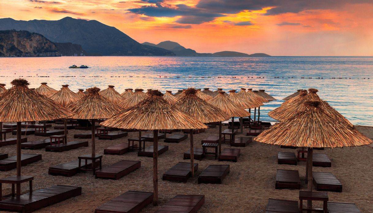 Jaz Beach al tramonto
