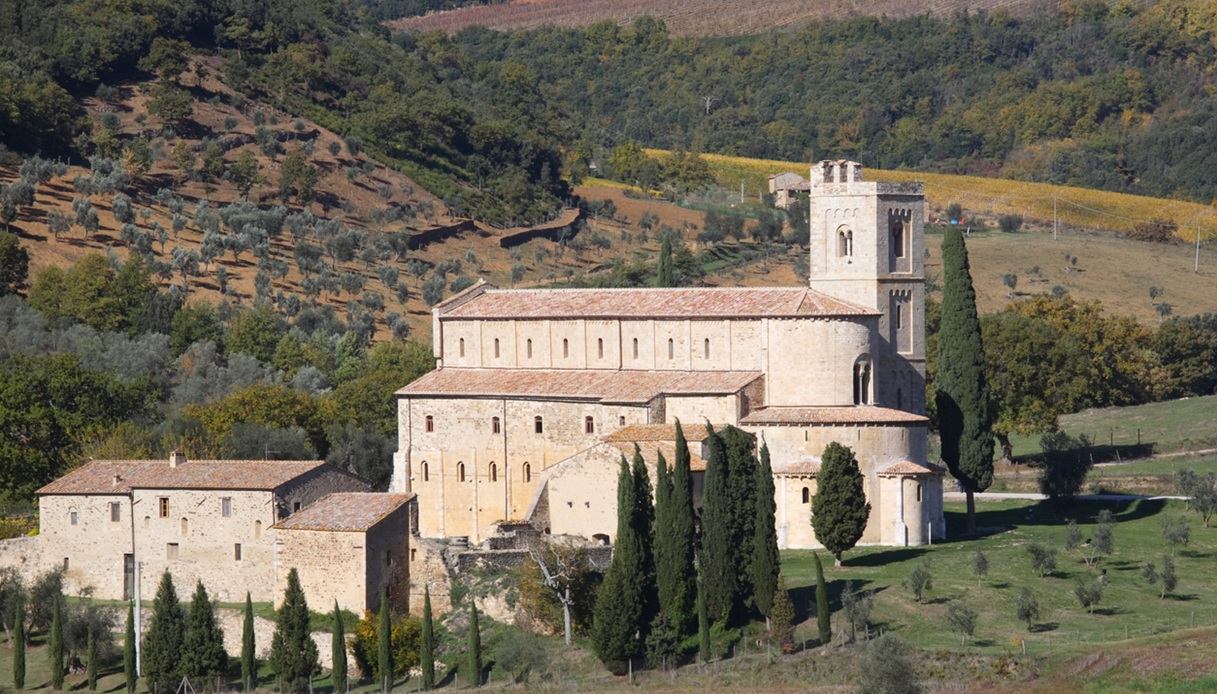 Sant'Angelo in Colle, frazione di Montalcino, è tra le location di "Non è un paese per single"