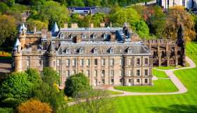 Palazzo di Holyroodhouse, Re Carlo apre al pubblico la residenza reale scozzese