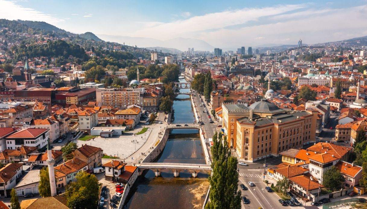 https://siviaggia.it/wp-content/uploads/sites/2/2026/05/sarajevo-citta-piu-economica-europa.jpg