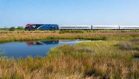 Stati Uniti fuori rotta: viaggio sul treno Mardi Gras che attraversa la costa del Mississippi