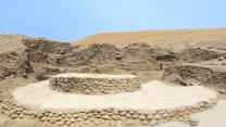 Perù, scoperto un antico osservatorio astronomico della civiltà Caral: nuove rivelazioni sulle origini delle Americhe