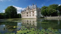 Castello di Azay-le-Rideau, il diamante che pare galleggiare sull’acqua