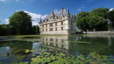 Castello di Azay-le-Rideau, il diamante che pare galleggiare sull’acqua
