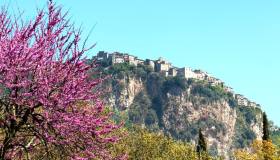 Il borgo di Norma sogna la rinascita: vende case a 1 euro per tornare a splendere