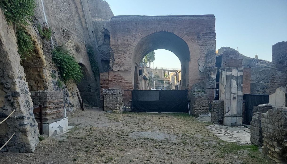 Ercolano, riapre il Calcidico dopo vent’anni: torna accessibile l’antica porta monumentale dell’Augusteum