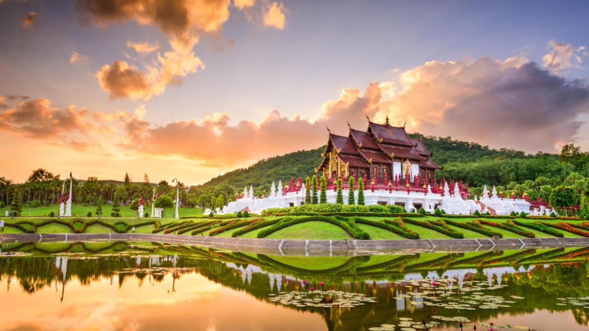 10 giorni in Thailandia del Nord: un viaggio lento tra vette sacre, antiche capitali perdute e segreti ancestrali