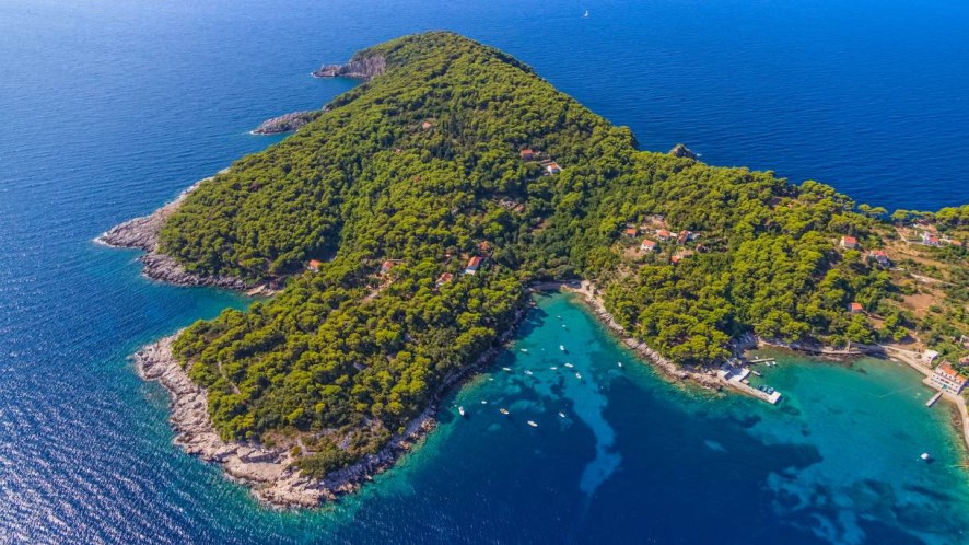 Il sussurro dei sassi bianchi e il silenzio dei motori: le meravigliose isole croate senza automobili