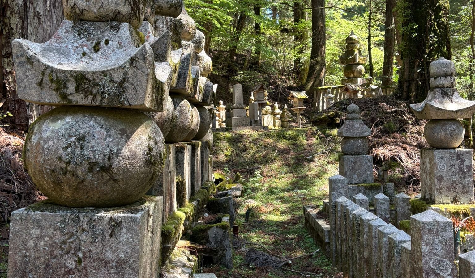 Okunoin cimitero Koyasan