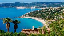 Le Lavandou, il villaggio dei delfini tra mare trasparente e l’anima autentica della Costa Azzurra