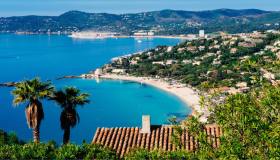 Le Lavandou, il villaggio dei delfini tra mare trasparente e l’anima autentica della Costa Azzurra