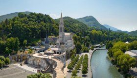 Parte il Treno dei Cammini per Lourdes, il viaggio notturno verso i sentieri più sorprendenti dei Pirenei