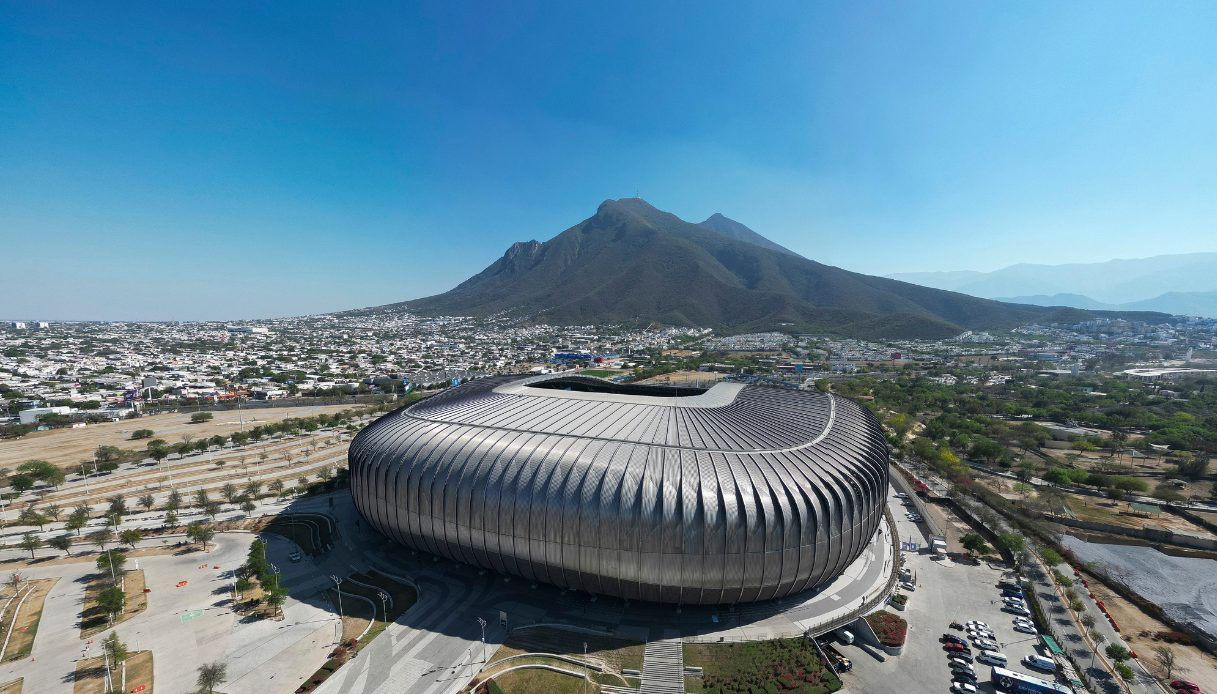 Attraversando tre nazioni nel turbine del gol più grande: gli stadi dei Mondiali di Calcio 2026