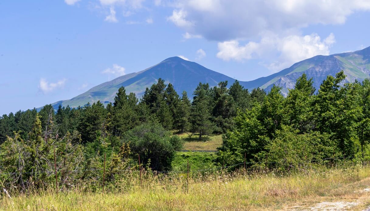 trekking lontano dalla folla estate appennino parchi nazionali