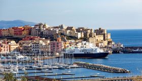Pozzuoli, la città dei Campi Flegrei dove l’Antica Roma incontra il mare