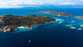 Il lembo più estremo (e paradisiaco) della Sardegna: Razzoli, l’isola selvaggia e sconosciuta