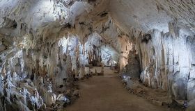 Nelle grotte di Pertosa-Auletta riaprono due sale spettacolari: un paradiso sotterraneo segreto