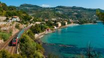 Boom di treni estivi in Italia: i collegamenti imperdibili verso il mare