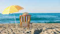 Aumentano i prezzi, ma gli italiani continuano a partire: qual è oggi il vero lusso delle vacanze