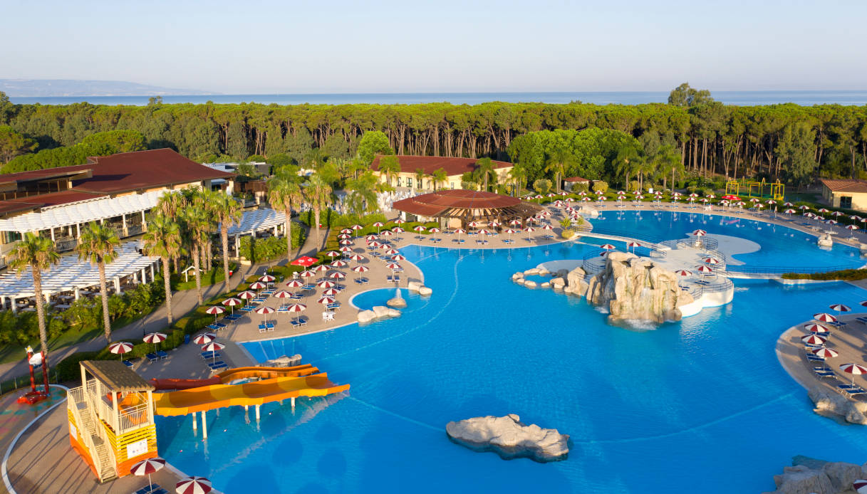 La piscina del Falkensteiner Club Funimation Garden Calabria