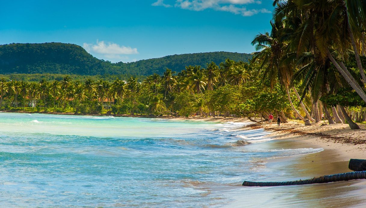 C'è anche la Repubblica Dominicana, e in particolare la Penisola di Samaná, tra le location di "Office Romance"