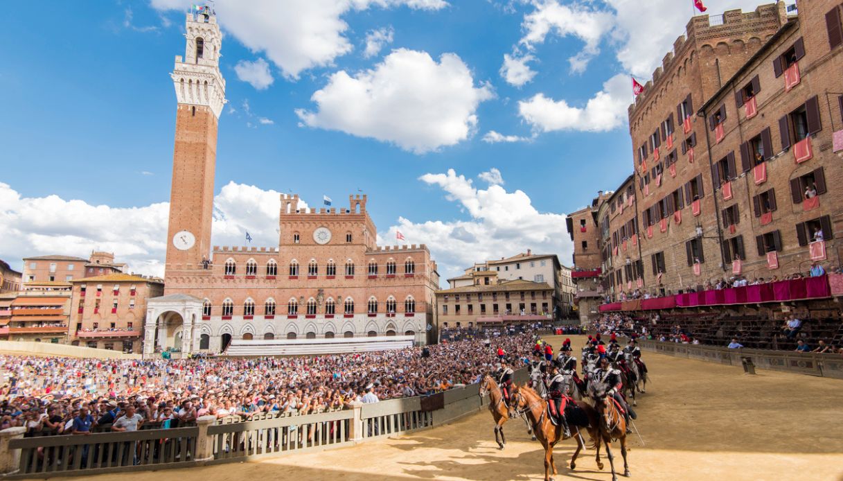 Parata prima del Palio di Siena, Toscana