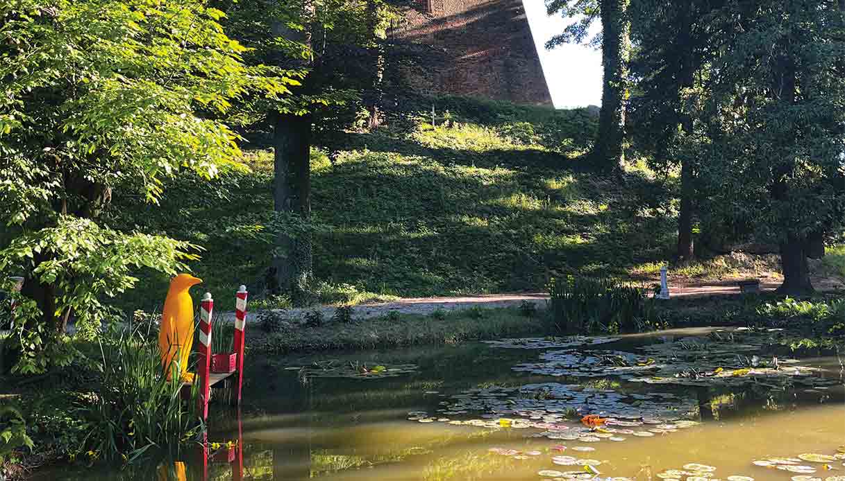 pinguino-crackingart-castello-monticello