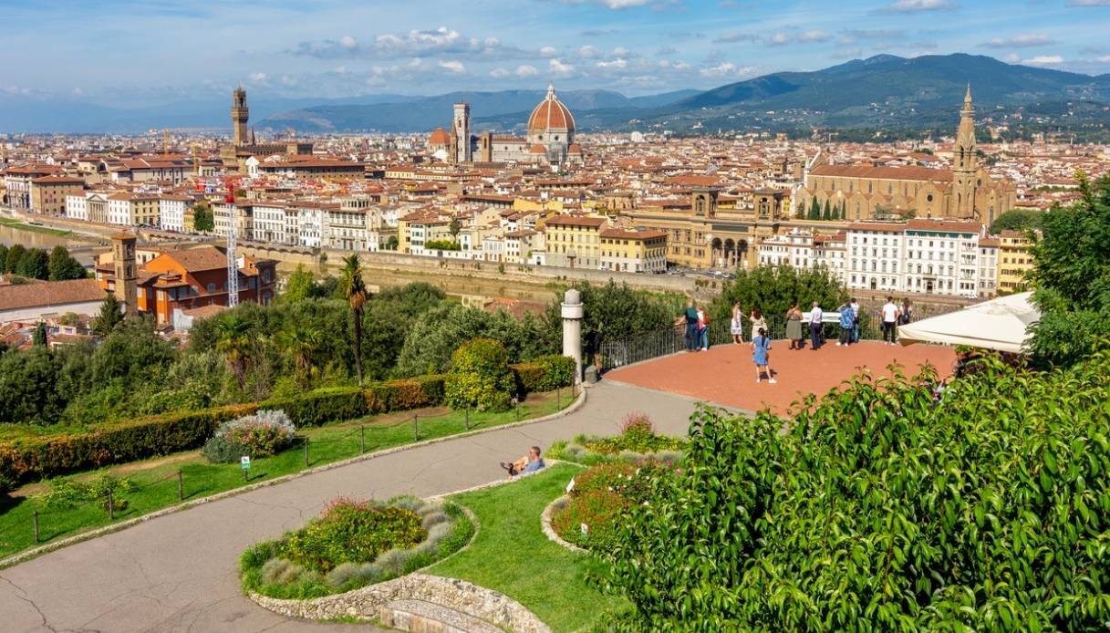 Prezzi pazzi dell’estate: le città italiane toccano cifre da record