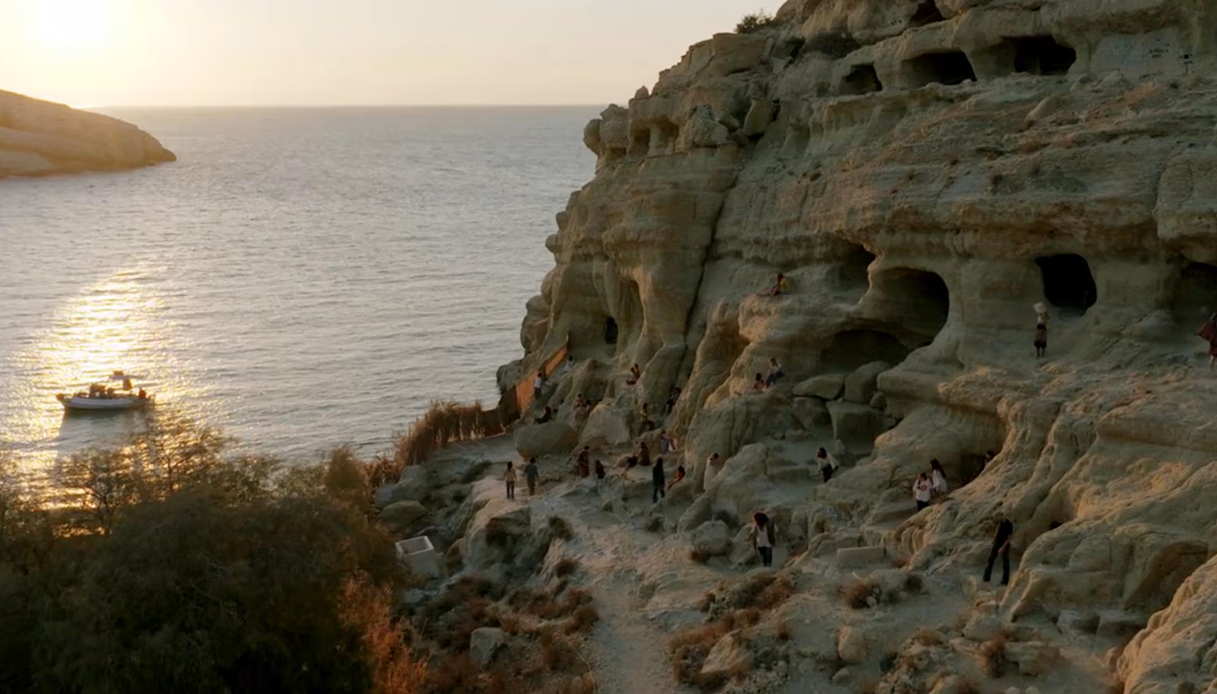 "The Beach" è la prima serie greca in onda in Italia, su Rai 2