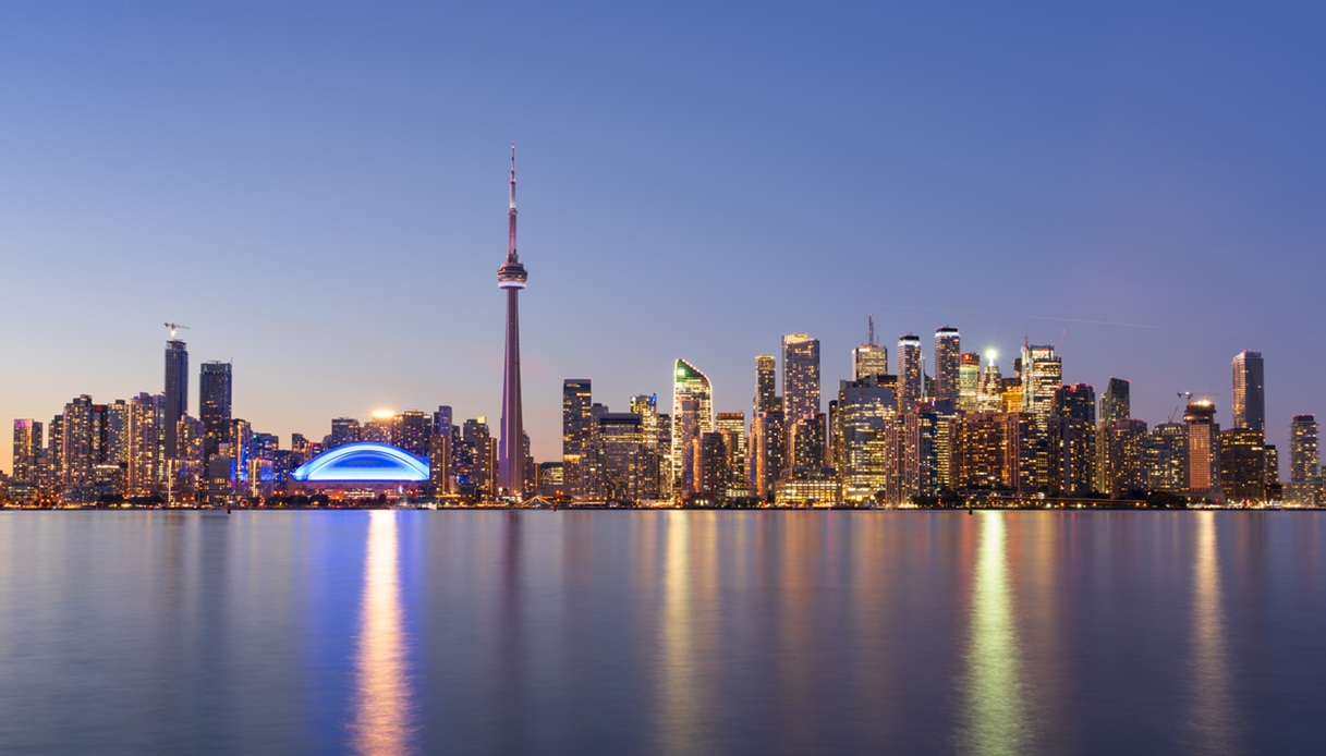 La principale location di "The Miniature Wife - Un piccolo problema" è Toronto