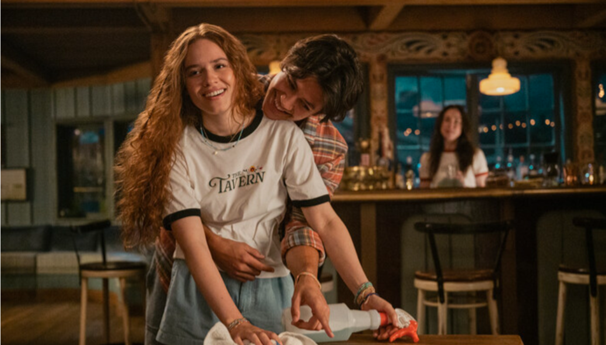 "Un anno dopo l'altro" è la nuova teen dramedy disponibile su Prime Video dal 10 giugno