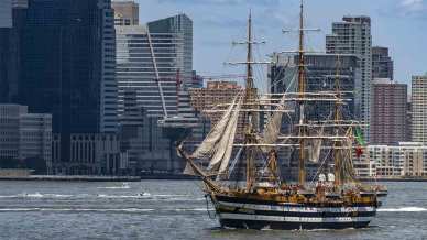 La nave Amerigo Vespucci in tour nel Nord America